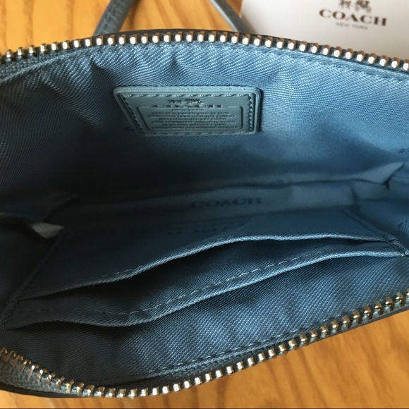 โSOLDโ Coach Floral Print L-Zip Wristlet NWT - Picture 2 of 5